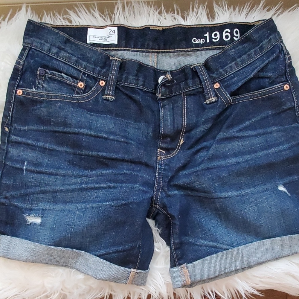 Gap Shorts
